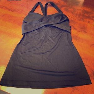 Lululemon sports tank top size 4